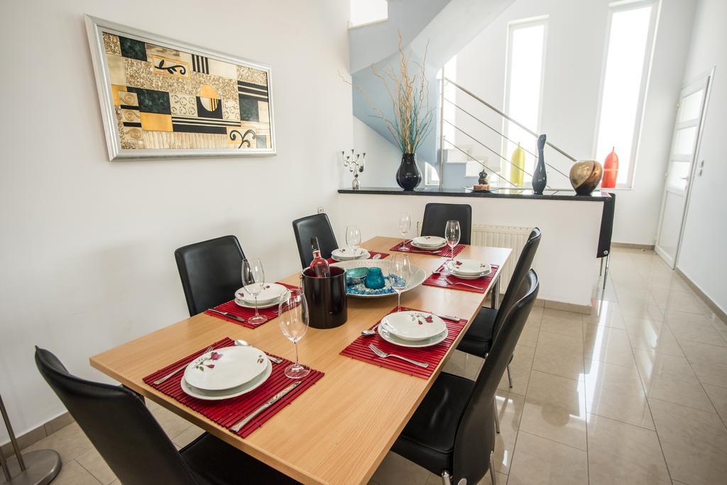 Villa Luca Pastida ภายนอก รูปภาพ