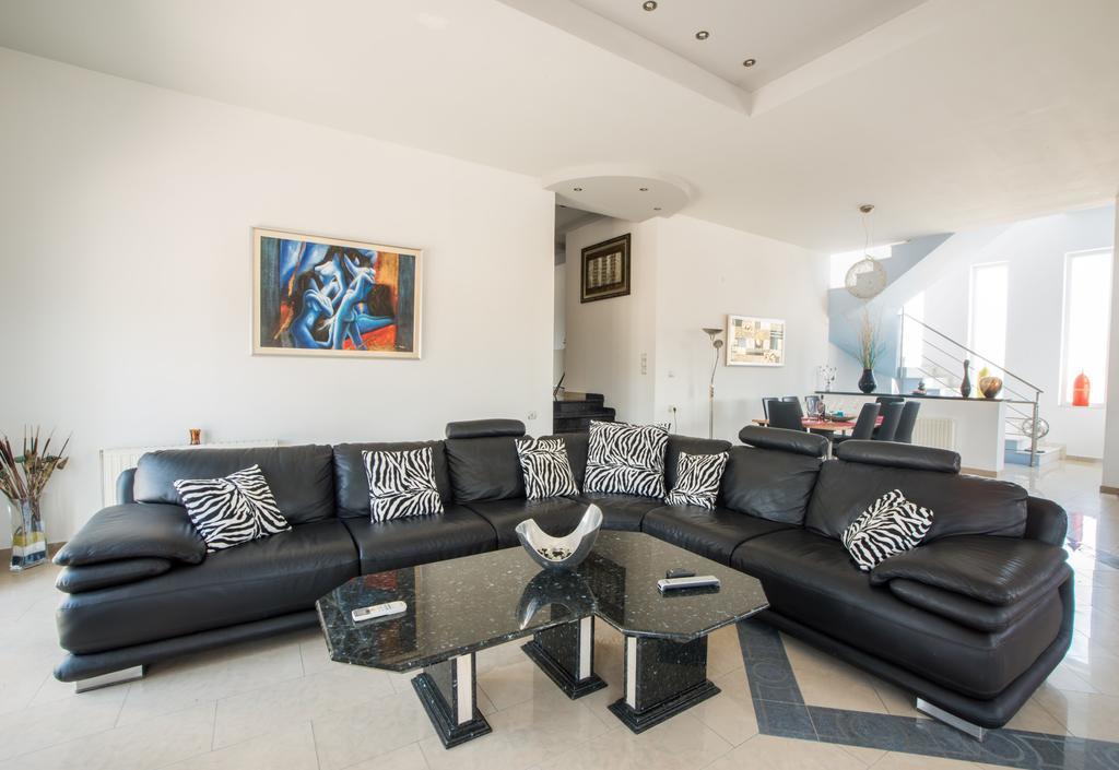 Villa Luca Pastida ภายนอก รูปภาพ